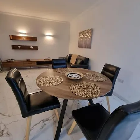 公寓 2 Bedroom In Bugibba *