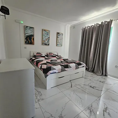 2 Bedroom In Bugibba Apartment *