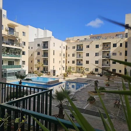 شقة 2 Bedroom In Bugibba خليج سانت بول