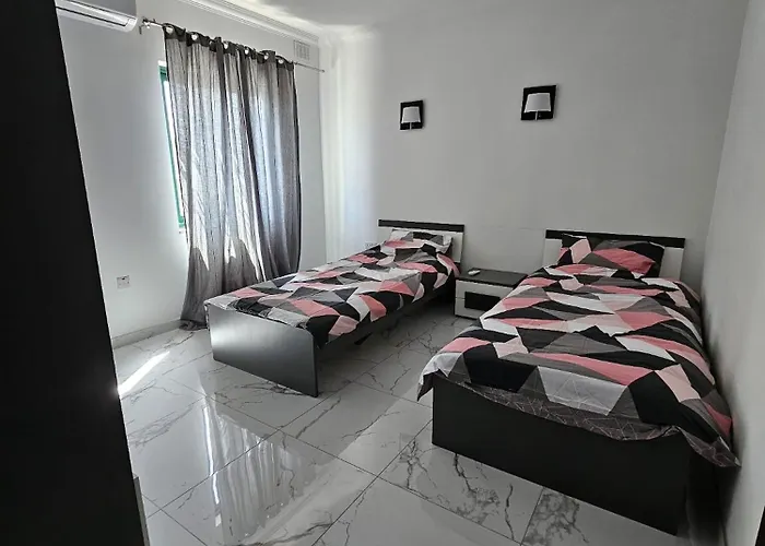 2 Bedroom In Bugibba Apartman *